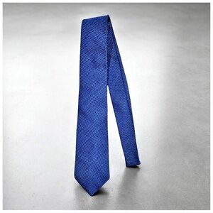 Salvatore Ferragamo Men’s Gancini Silk Textured Necktie. Blue. 59”